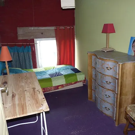 La Grange Bleuzen Bed & Breakfast